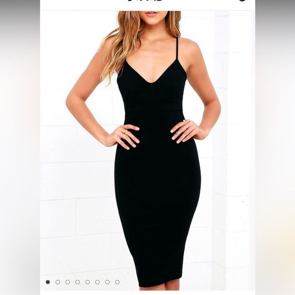 Lulus Dresses & Skirts - NWT BLACK Bodycon MIDI Dress Large